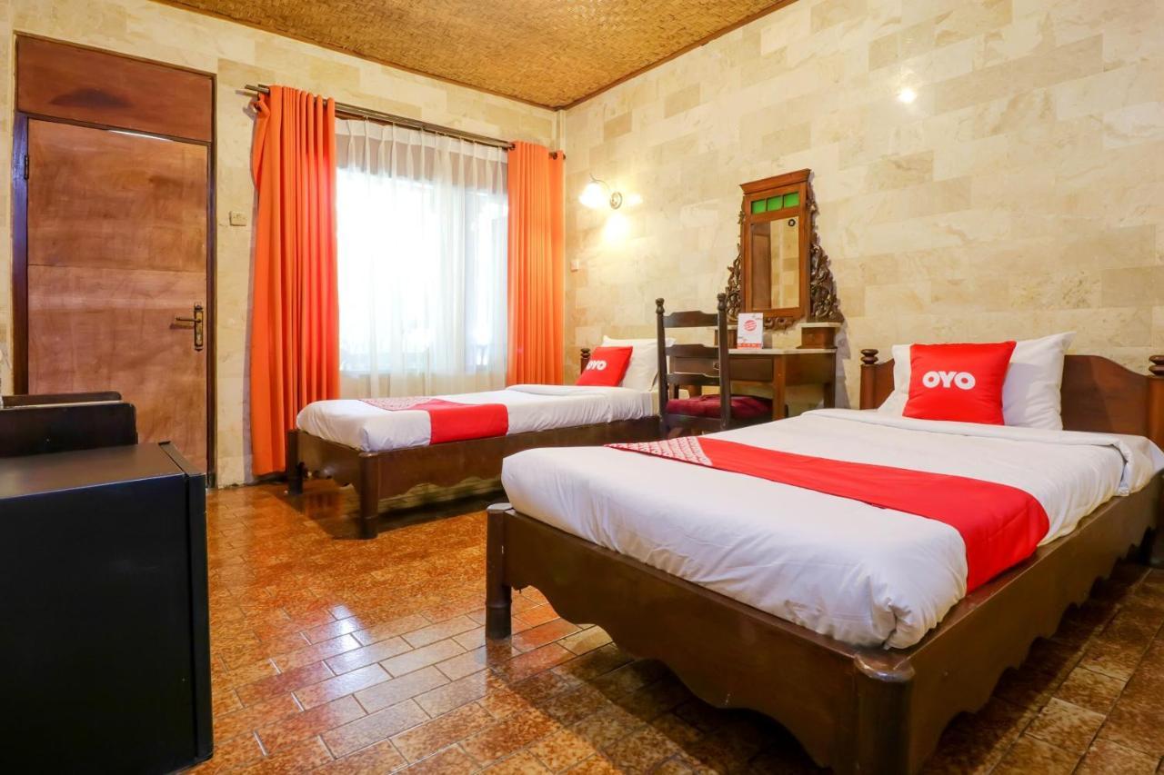 Oyo 1930 Ananda Beach Hotel Санур Экстерьер фото
